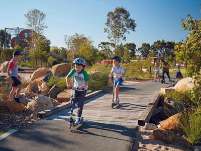 802E / 1 Saintly Entrance, Burswood