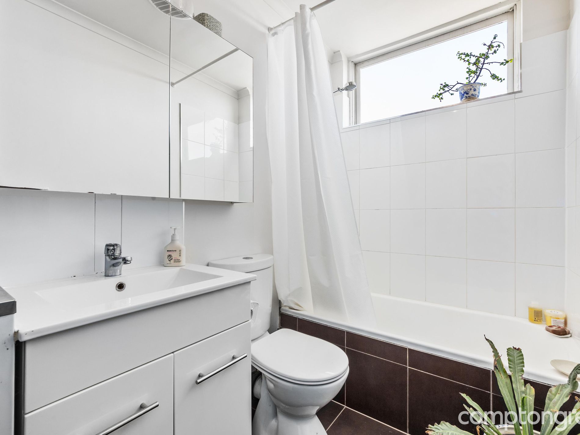 12 / 13 Alberta Street, West Footscray