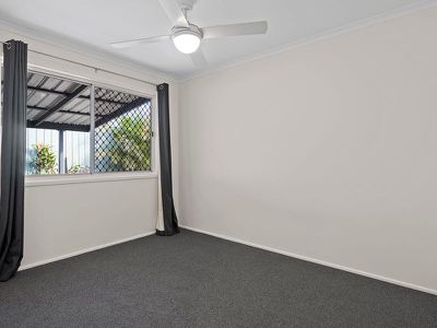 16 Crestview Street, Loganlea