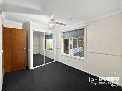 8 Edinburgh Avenue, Dubbo