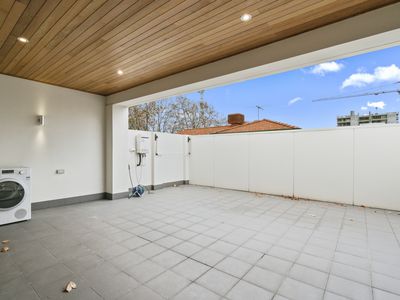 3 / 2 First Avenue, Applecross