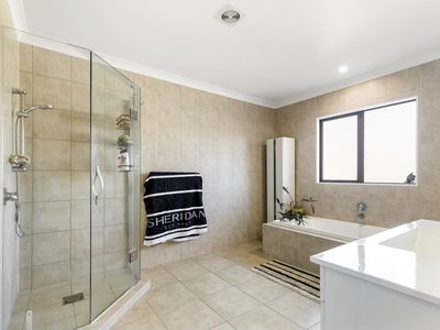 13 Onemana Way, Te Atatu Peninsula