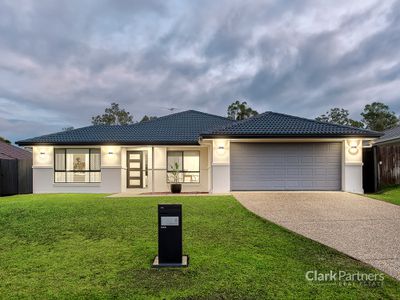 6 Jean Close, Joyner