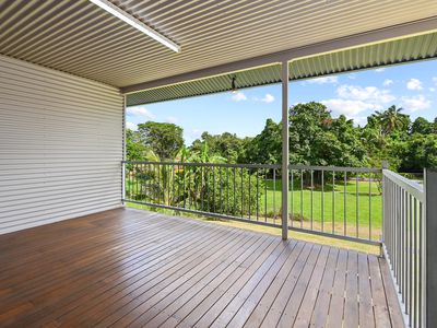 2 / 1A Mahogany Street, Goondi Hill