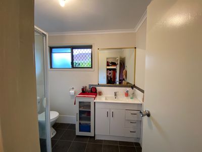 24 South Street, Urangan