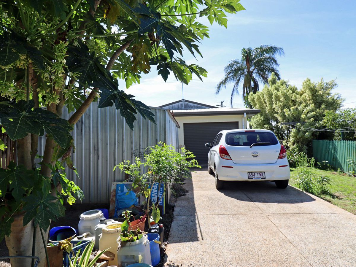 10 PUTT STREET, Atherton