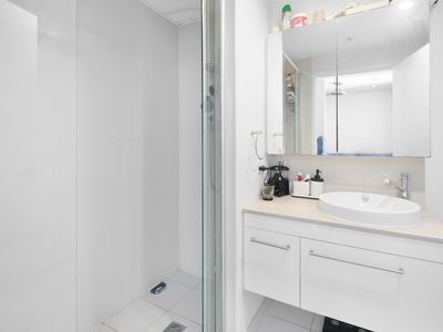 2055 / 16 Hamilton Place, Bowen Hills