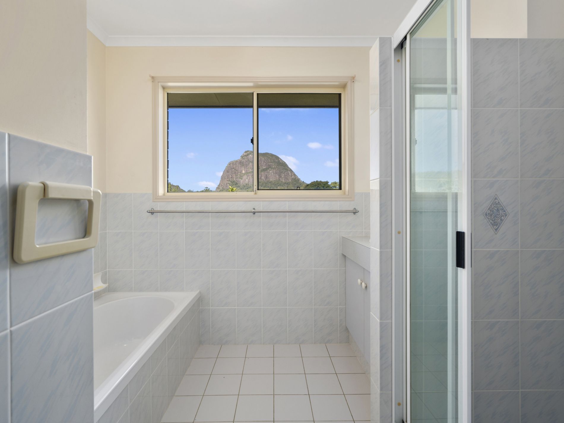 68 Outlook Drive, Glass House Mountains