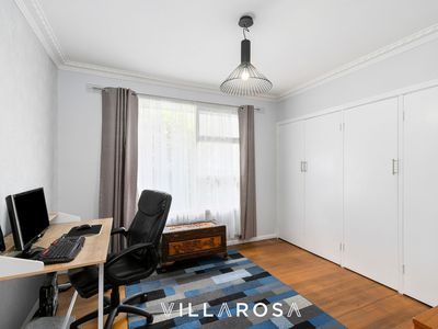 9 Glengarwyn Road, Leopold