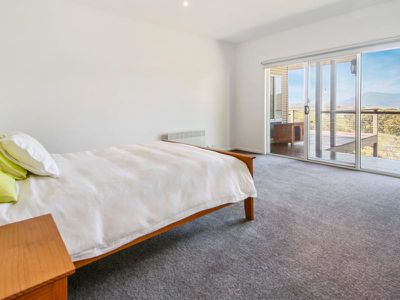 15 Goughs Point Way, Mountain Bay
