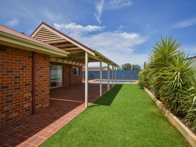 4 Warner Street, Broadwood