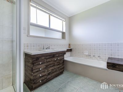 13 Blaxland Drive, Dandenong North
