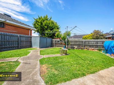 1 & 2 / 6 Larkspur Drive, St Albans