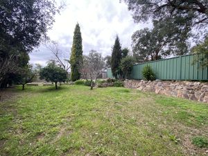 574 Whinray Crescent, East Albury