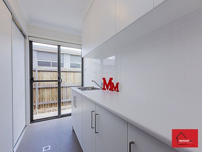 11 Annie Douglas Street, Casey