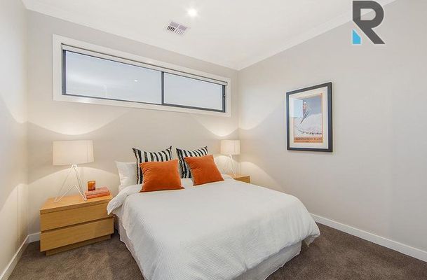 10 Montenegro Road, Greenvale