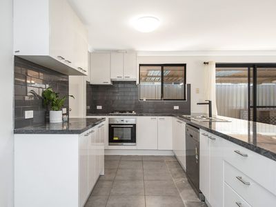 25 Nunton Place, Port Kennedy