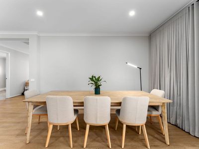 4 Rush Crescent, Manor Lakes