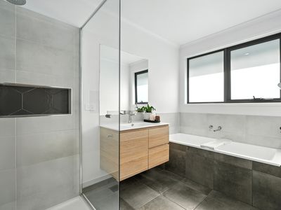 10 Fritton Drive, Dover