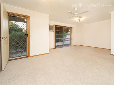 1 / 113 HUONS HILL ROAD, Wodonga