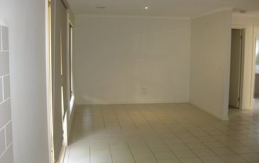 4 / 11 Pakenham Road, Pakenham