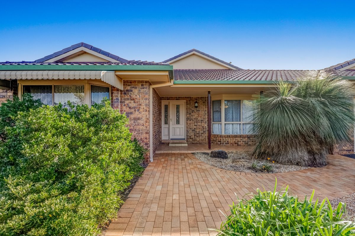 403 Richmond Hill Road, Richmond Hill
