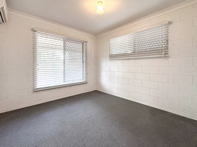 11 Warwick Court, Kirwan