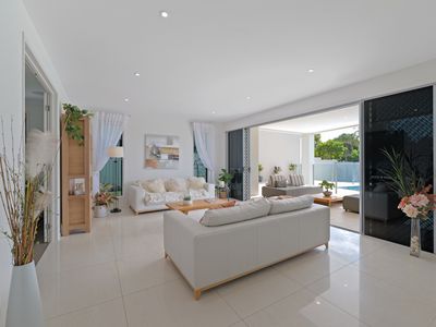 38 TARAWA STREET, Kawana Island