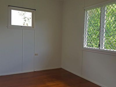 5 Fifth Avenue, Atherton