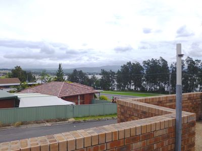 17a McKenzie Avenue, Mount Warrigal