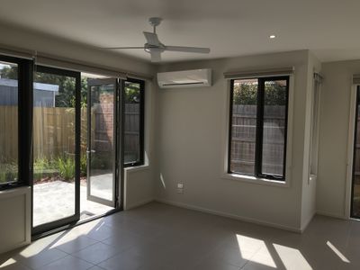 3 / 10 Monteith Street, Altona North