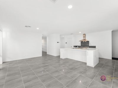 19 Flannigan Approach, Champion Lakes