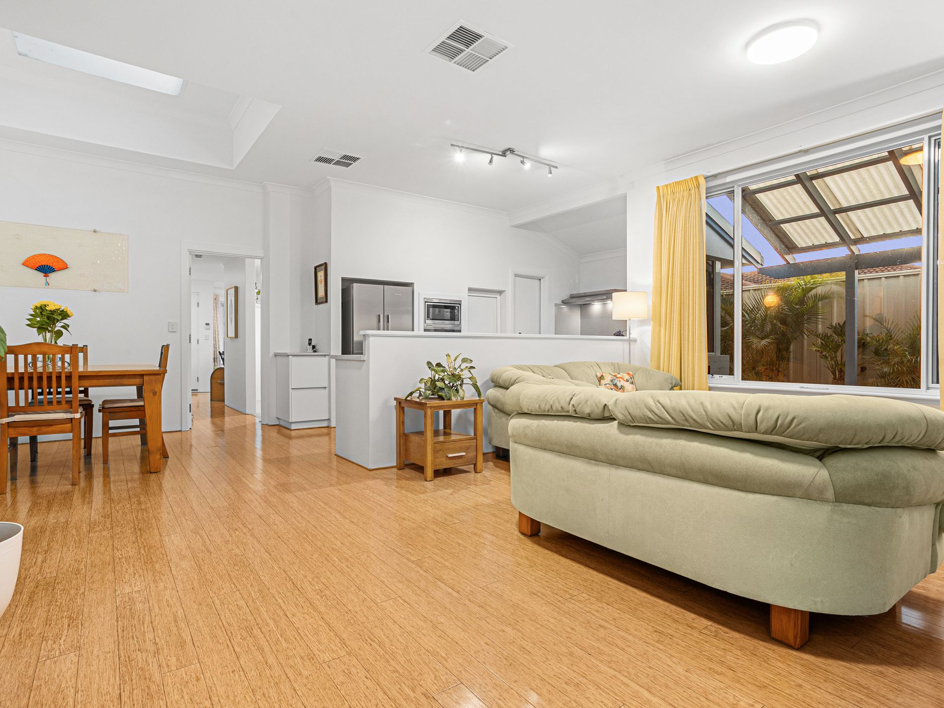 31 Simmonds Parade, Winthrop