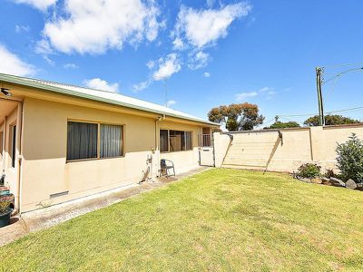 1 / 1 Perrin Drive, Low Head