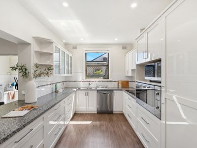 8 Grantley Avenue, Daw Park