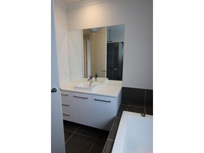 1A Mack Court, Belmont