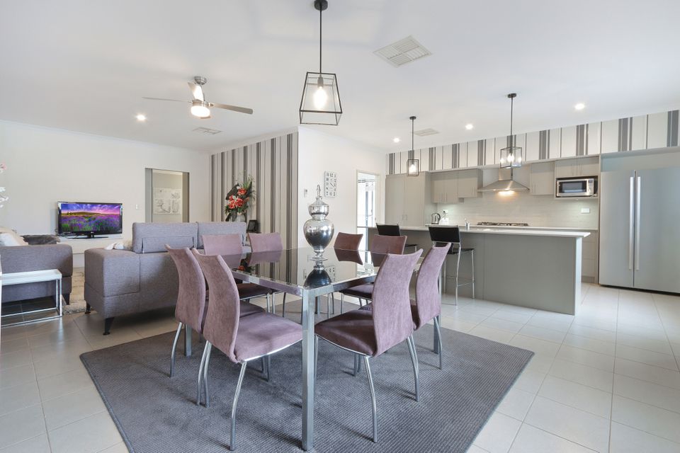 16 Rivette Road , Baldivis