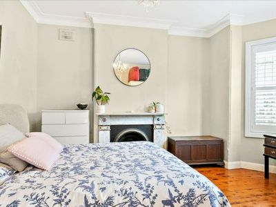 40 Doncaster Ave, Kensington