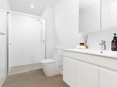 101 / 2A Cooks Avenue, Canterbury