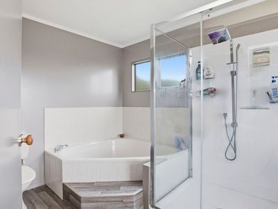 2 / 18 Sailmaker Close, Whitby