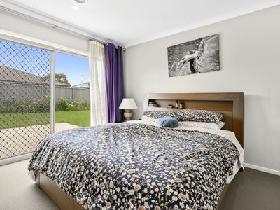 9 Cape Barron Drive, Lara