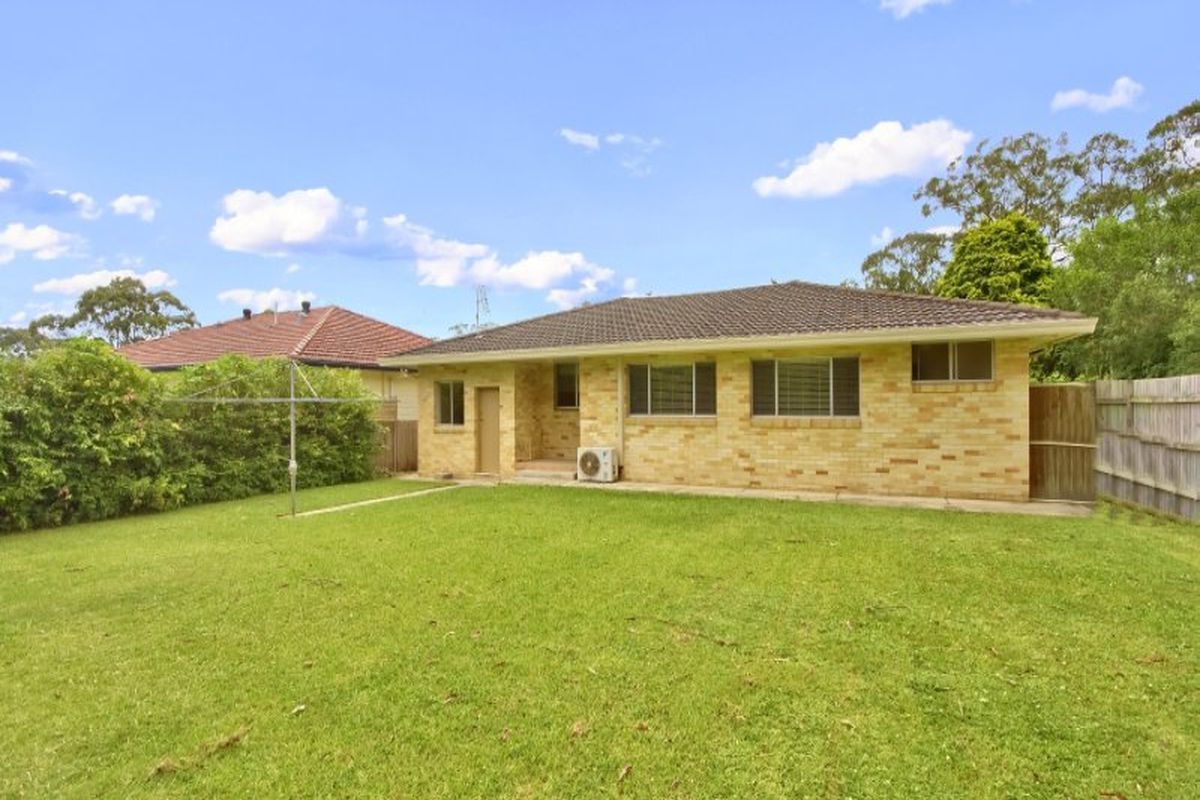 8 Lionel Parade, Springfield