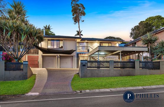 70 Plateau Crescent, Carrara