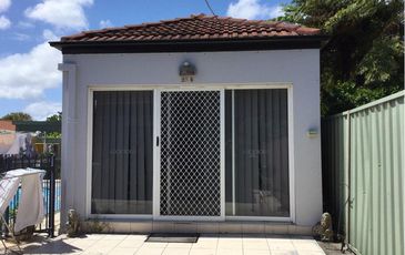 REAR / 23 Durdans Avenue, Rosebery