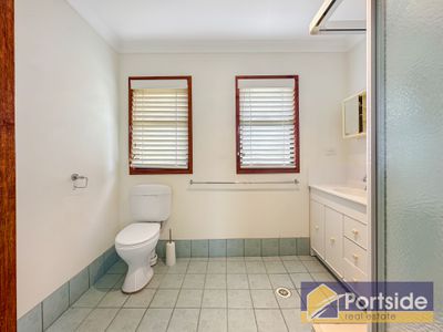 24 Pershing Place, Tanilba Bay