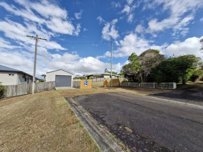 11 Montgomery Close, Atherton