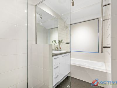 1 Miramare Boulevard, Currambine