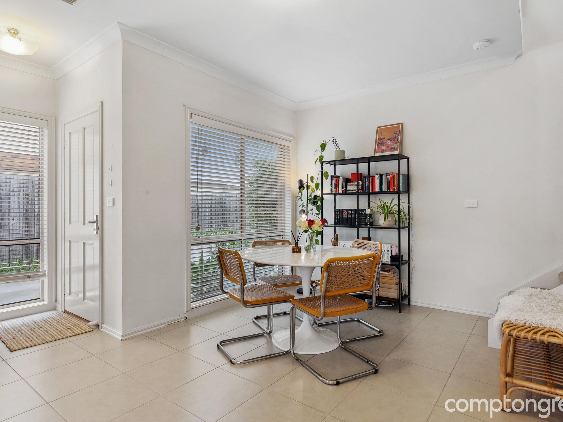 2 / 21 Basil Street, Newport