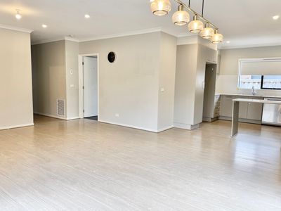 113 Holyoake Parade, Manor Lakes