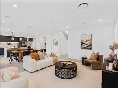 2 Primrose Parade, Wynnum West